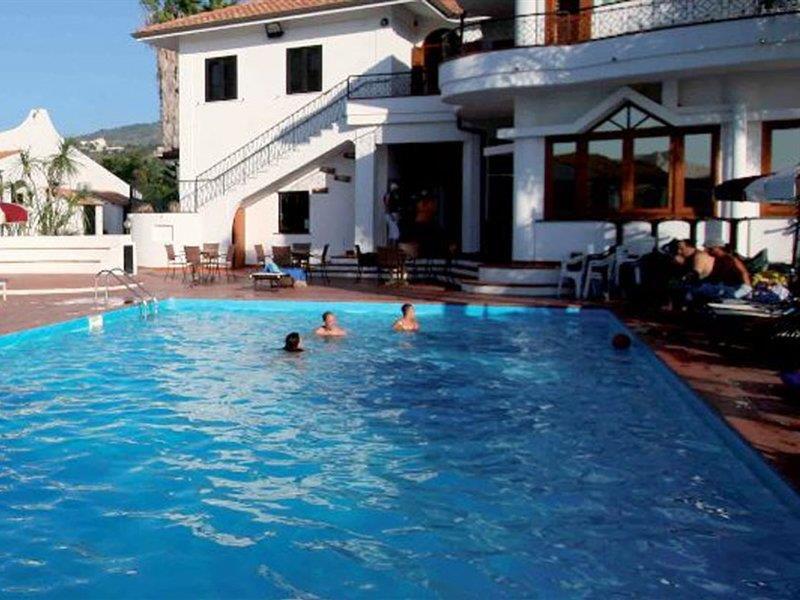 Hotel Baia Del Capo Ricadi Exteriér fotografie
