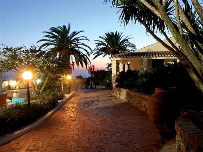 Hotel Baia Del Capo Ricadi Exteriér fotografie